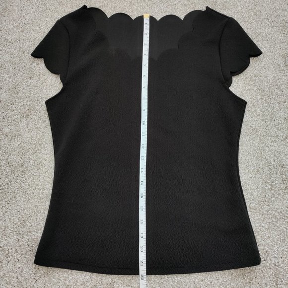 SHEIN Scallop Trim Solid Tee Size L - Picture 11 of 14